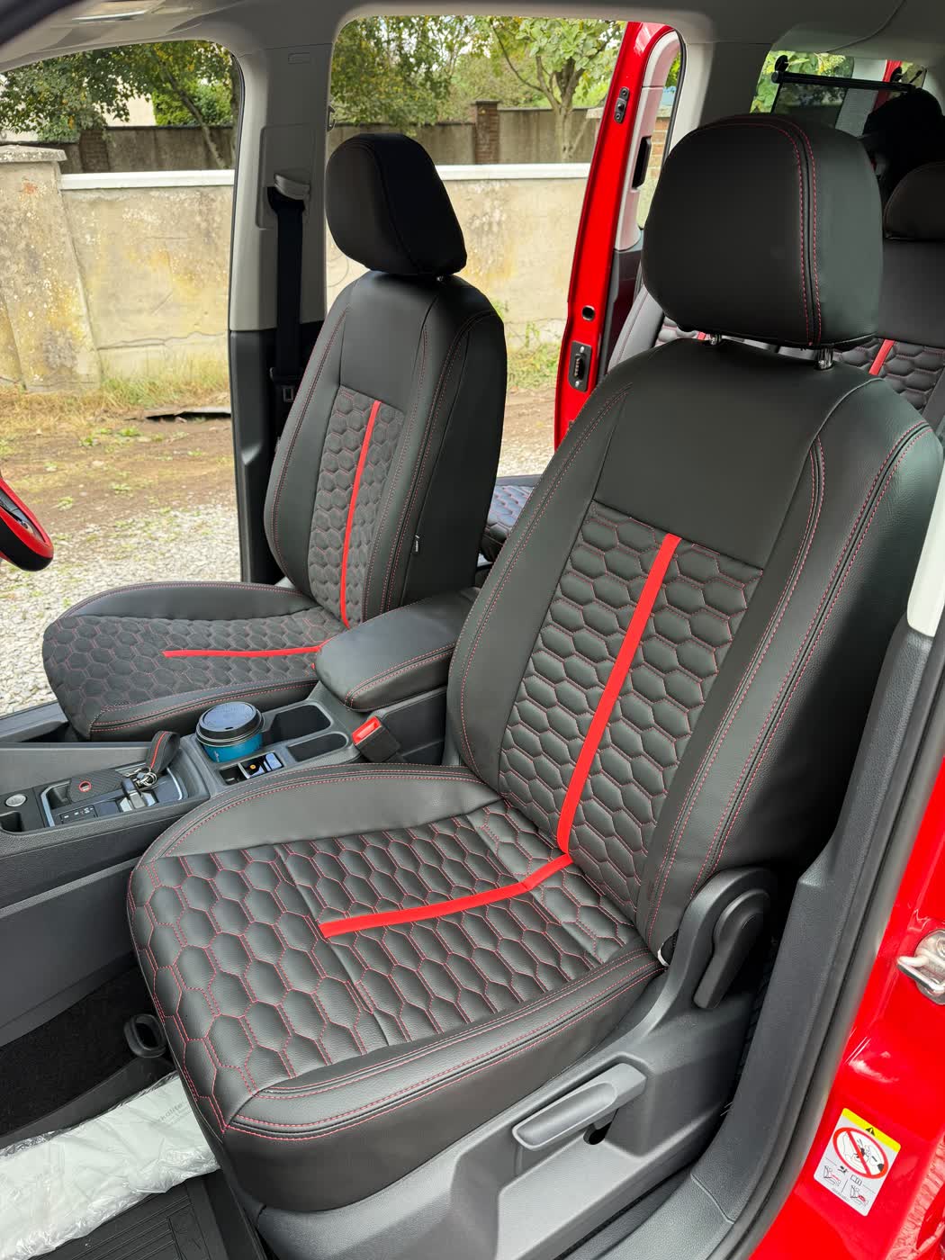 ECO leather honeycomb with red stripe and red stitching (7 of 12)