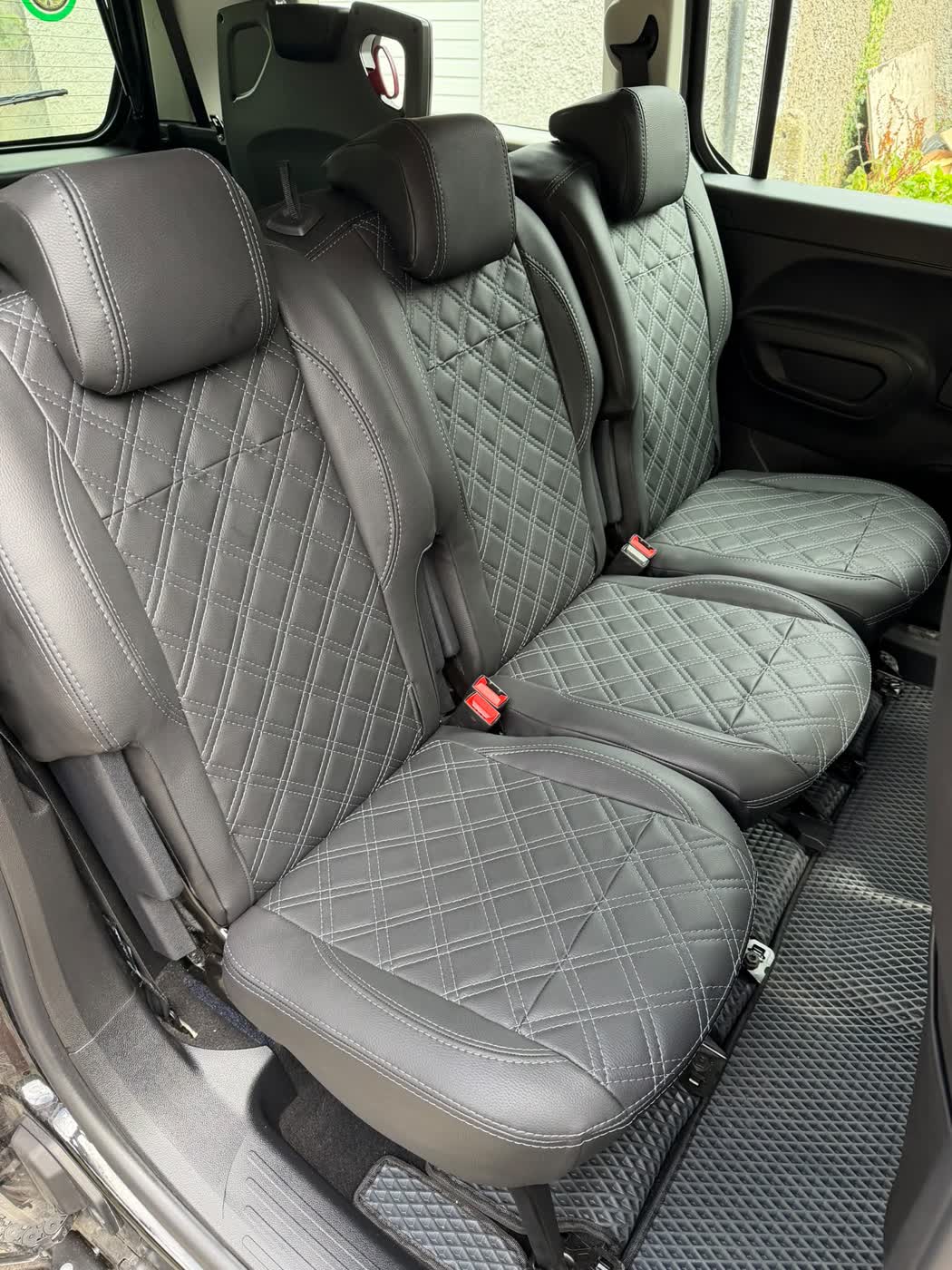 Grey ECO leather diamond quilt, front and rear (4 of 5)